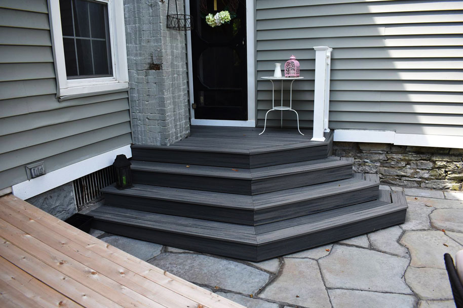 Deck and Railing in Sauquoit, NY